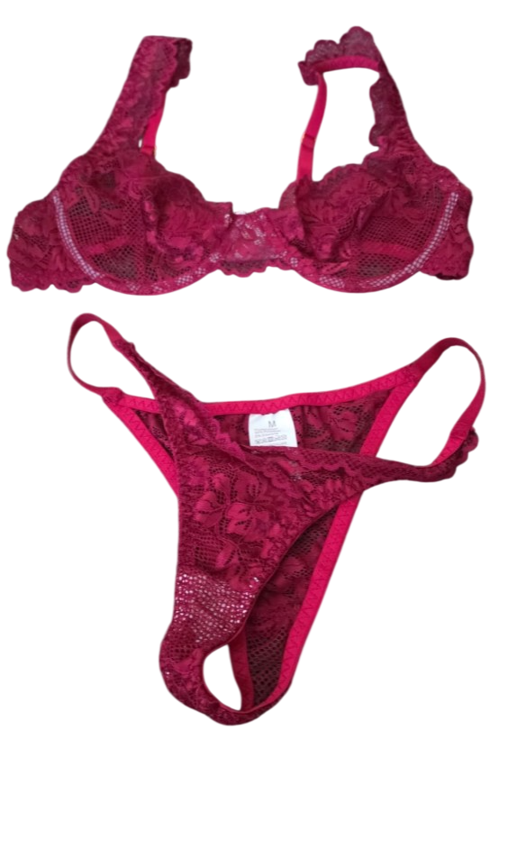 Lencería Rojo – Conjunto Sujetador y Calzón de Encaje